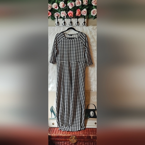 Dresses & Skirts - Shein Curve 3/4 Length Sleeve Houndstooth Dress
